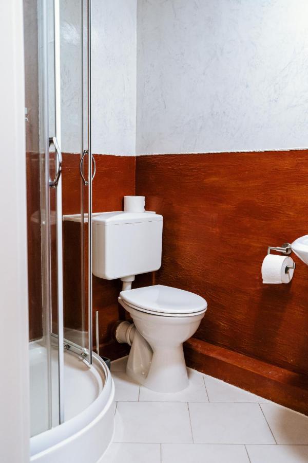 Dill Hotel Ilsede Екстер'єр фото