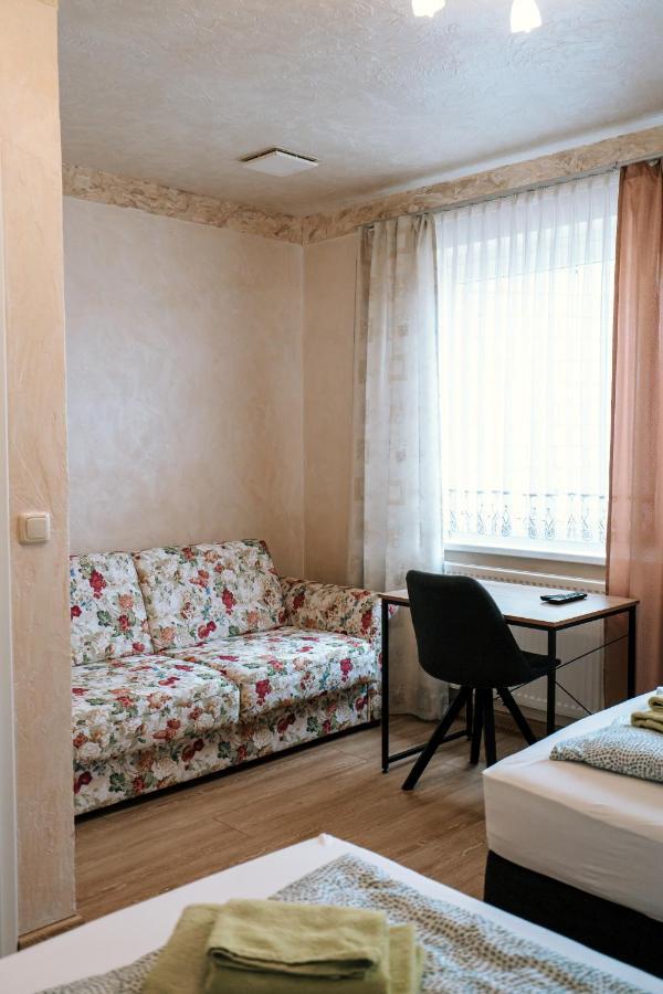 Dill Hotel Ilsede Екстер'єр фото